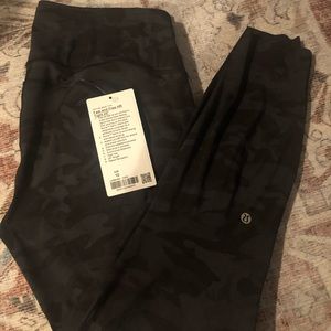 Lululemon Fast and Free camo leggings